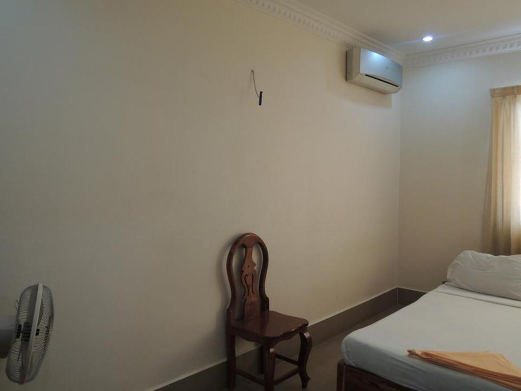 Shang Hai Guesthouse Battambang Rum bild
