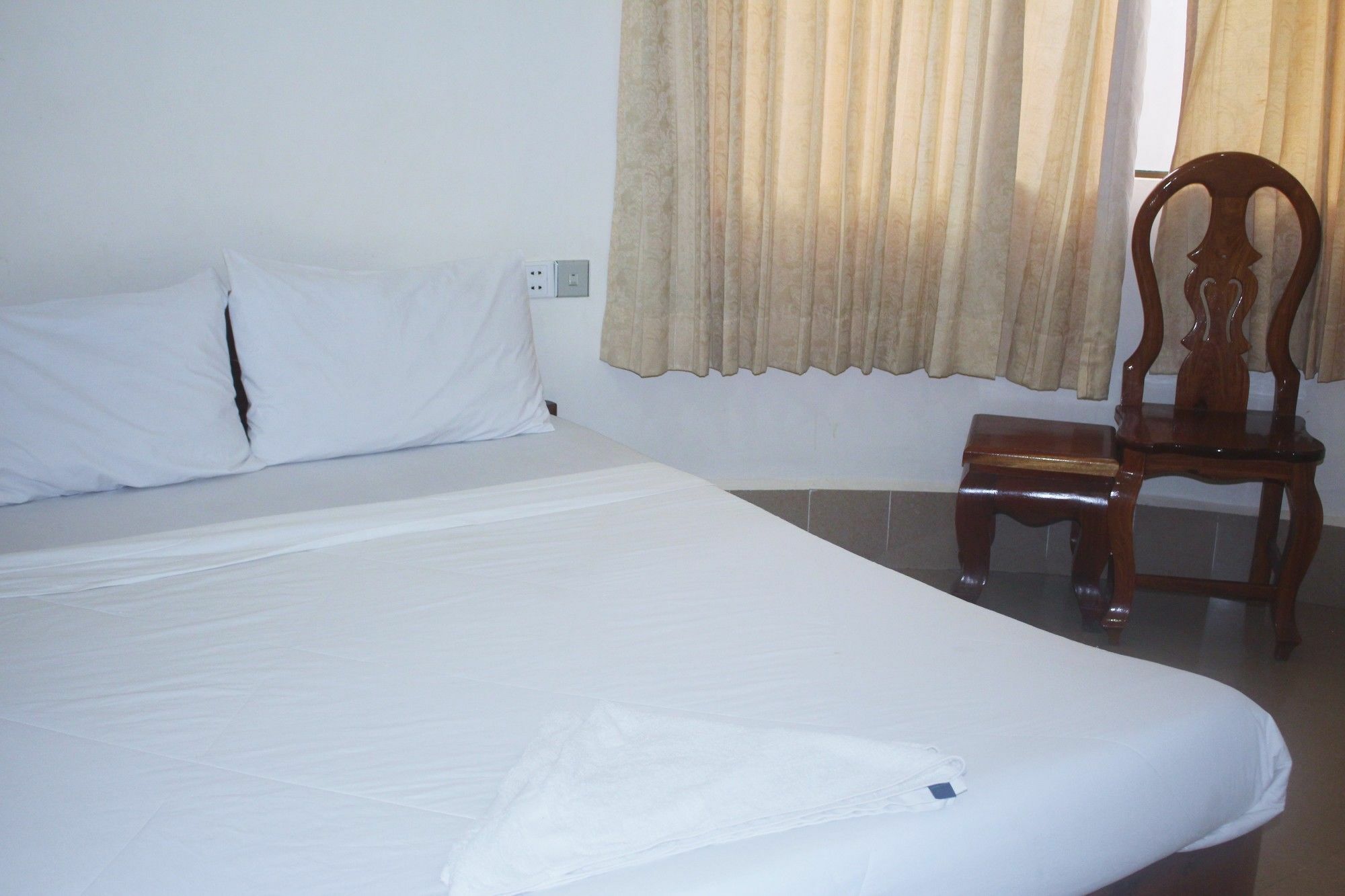 Shang Hai Guesthouse Battambang Exteriör bild