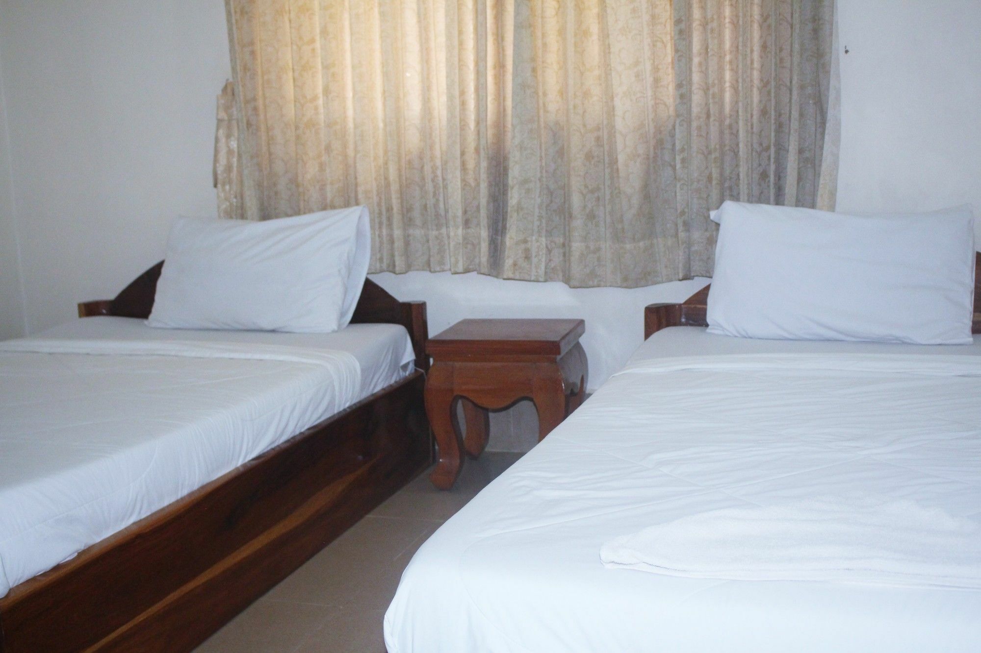 Shang Hai Guesthouse Battambang Exteriör bild